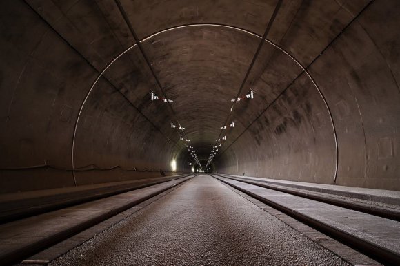 Géomètre topographe expérimenté pour la création d'un tunnel - Lyon - TerrAtlas